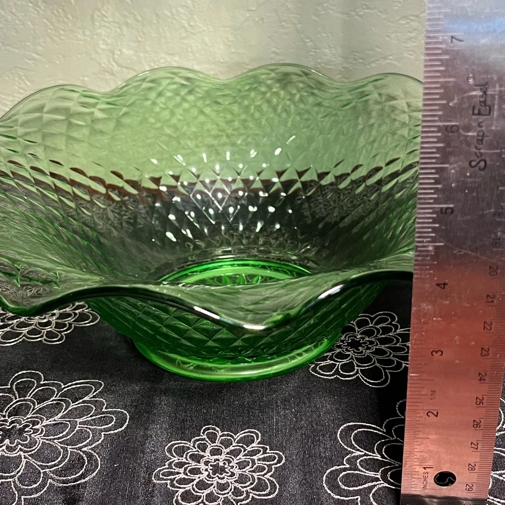 Vintage Emerald Green Diamond Point Art Glass Basket Bowl 12”